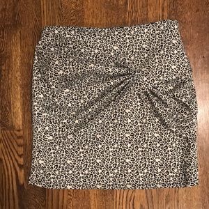 EUC Zara Basic Leopard Print Skirt, Sz. M